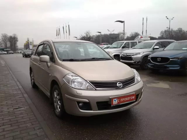 Nissan Nissan Tiida 2011