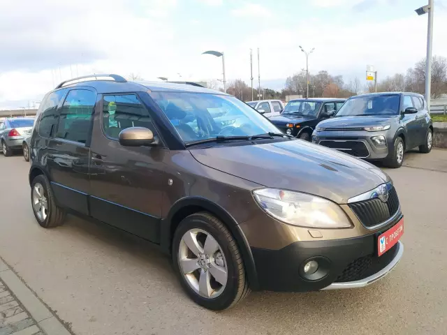 Skoda Skoda Roomster 2013