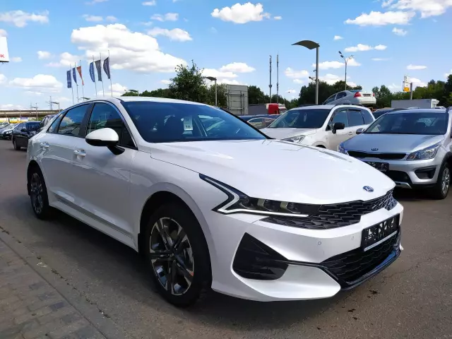 Kia Kia K5 2021