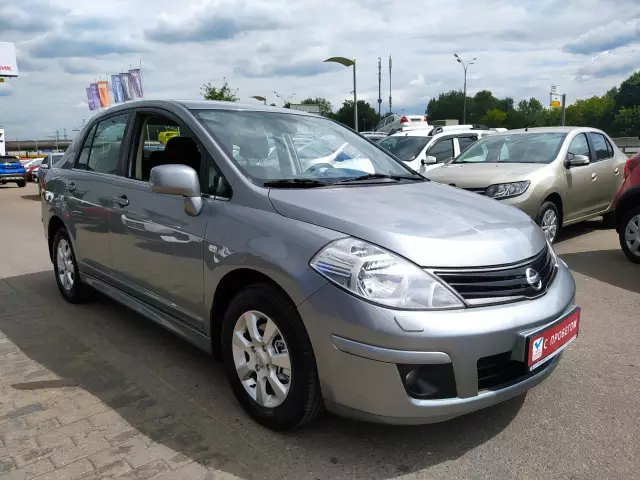 Nissan Nissan Tiida 2010