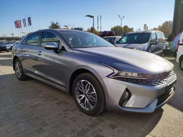 Kia Kia K5 2021