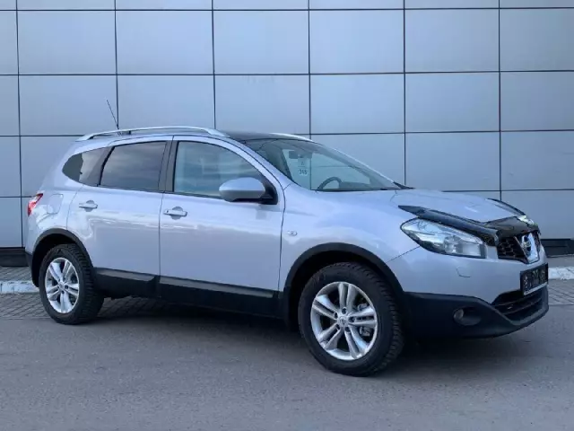 Nissan Nissan Qashqai+2 2010