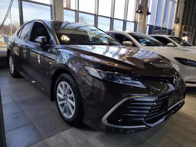 Toyota Toyota Camry 2021