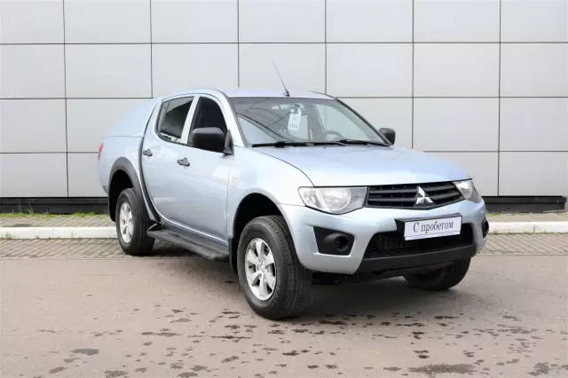 Mitsubishi Mitsubishi L200 2010