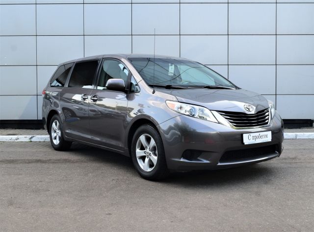 Toyota Toyota Sienna 2012