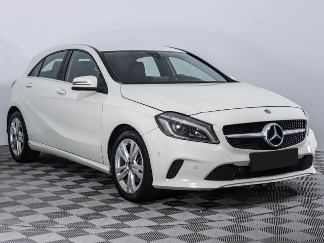 Mercedes-Benz Mercedes-Benz A-Класс 2015